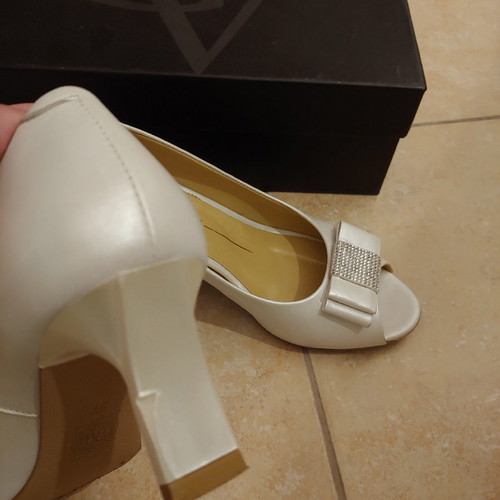 Goveci peep toe shoes like new with Swarovski elements, size 37, white pearly