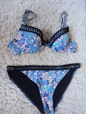 Μαγιό H&M medium σαν καινούργιο, πολύχρωμο, cup 75B