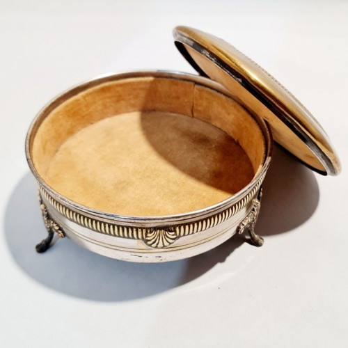 Jewelry box used with Art Deco design and three legs