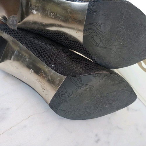 Diesel ankle boots size 39 like new, black, genuine leather