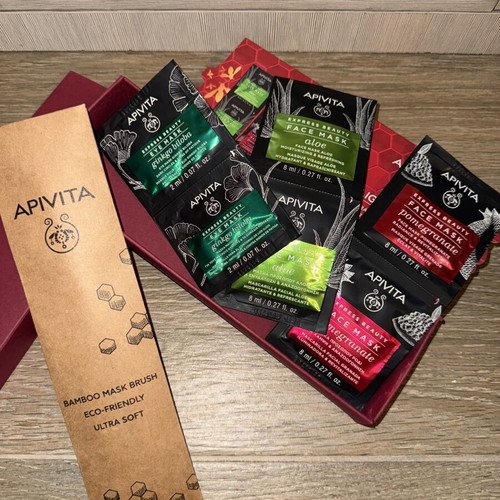 Apivita mask set with aloe, pomegranate, ginkgo biloba and brush