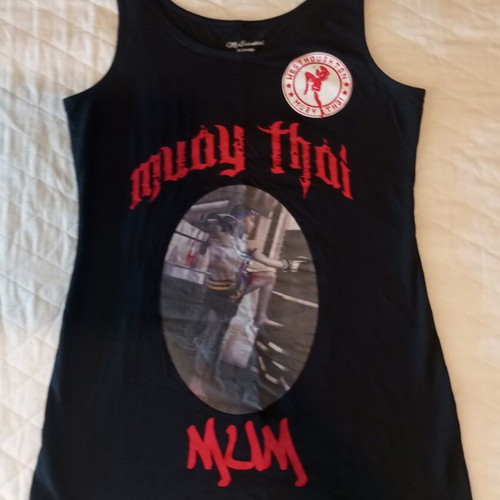 Muay Thai tank top with vintage print, black and red