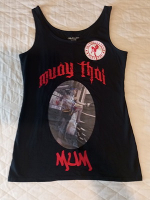 Muay Thai tank top with vintage print, black and red