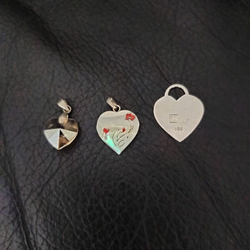 Three heart-shaped charms used, Swarovski crystal, mother of pearl, silver-plated