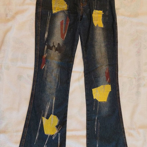 Jeans like new with colorful geometric details