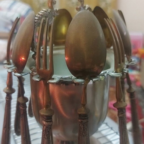 Silver-plated sweet dish used