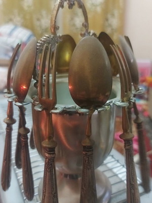 Silver-plated sweet dish used