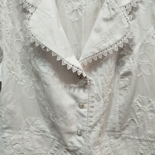 Vintage shirt blazer embroidered with lace, like new, size XXL-3XL