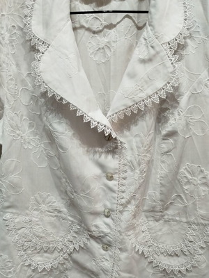 Vintage shirt blazer embroidered with lace, like new, size XXL-3XL