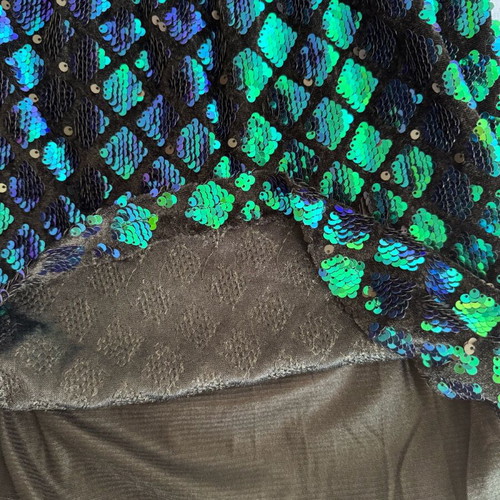 Mochy velour skirt with sequins like new, diamond pattern