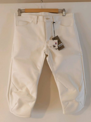 Comme De Garcons Winter Synthetic Leather Bermuda New, White, Size M