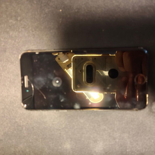 iPhone SE 2020 128GB for repair or spare parts