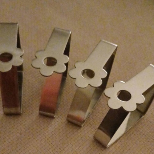 Artmark coasters and stainless steel tablecloth clips new
