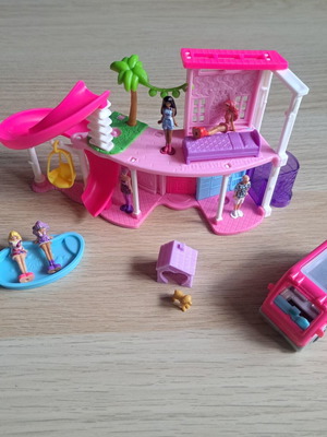 Barbieland Barbie Mini House with Mini Vehicles and 6 Mini Figures like new