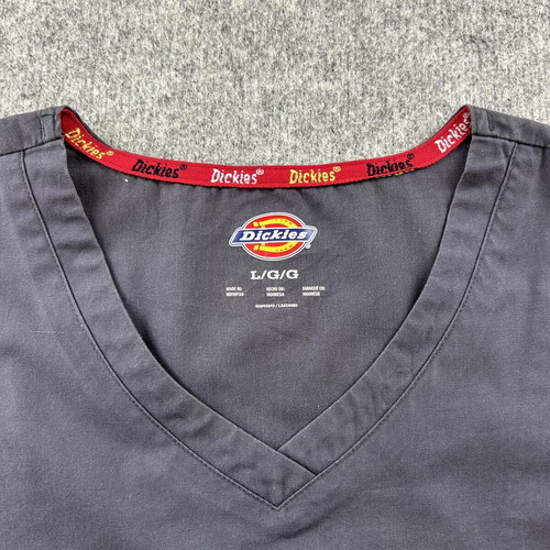 Dickies women's medical scrub top used, size Large, gray