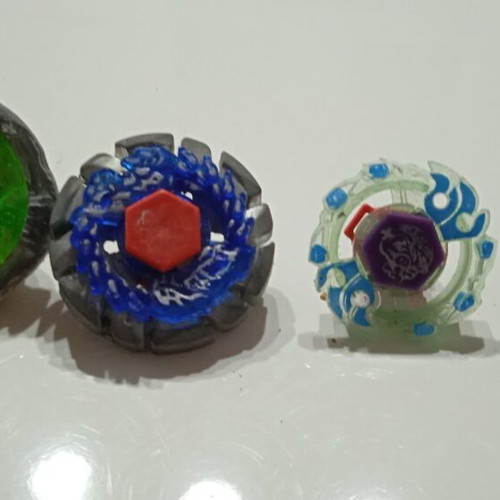 Beyblade used pack of 3 pieces