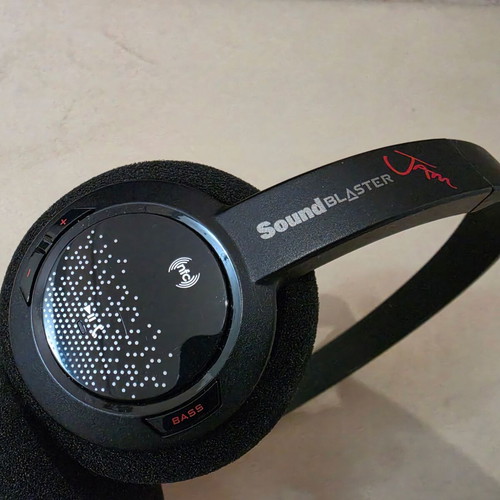 Creative Sound Blaster Jam Bluetooth headphones like new with new ear pads