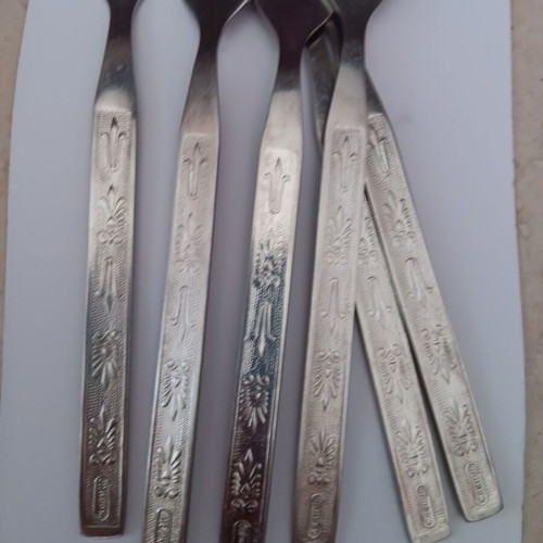 Forks used, pack of 6 in good condition