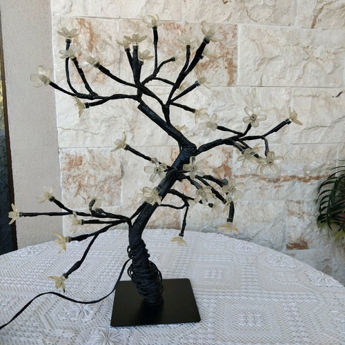 Christmas tree with silicone flowers like new