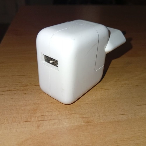 Apple 10w charger used PowerAdapter