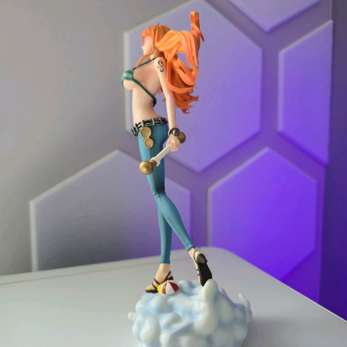 Nami One Piece figure 25cm new, pvc