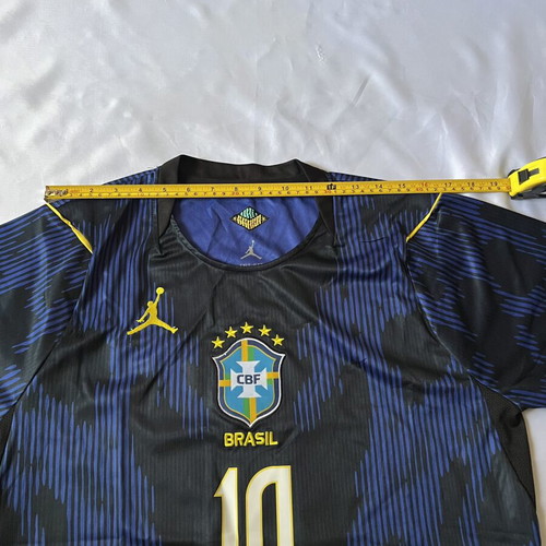 Nike Jordan Brazil Neymar Jr #10 Jersey Medium like new