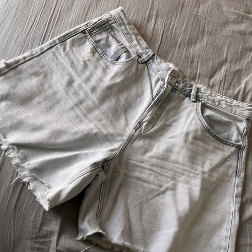 Stradivarius denim bermuda shorts like new with back rip, XXL