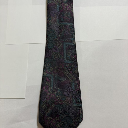 Yves Saint Laurent YSL vintage tie used, multi print polyester