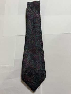 Yves Saint Laurent YSL vintage tie used, multi print polyester