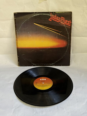 Judas Priest Point Of Entry vinyl record used, metal