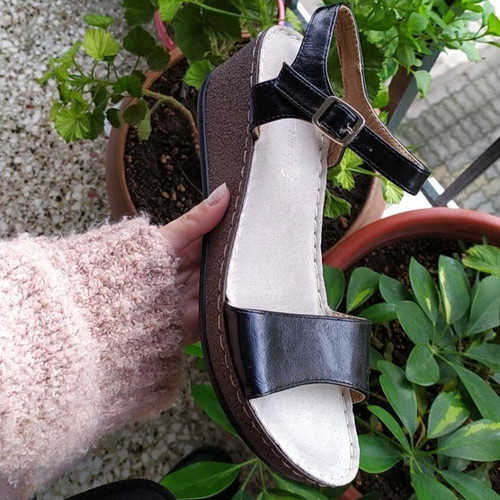 Leather sandals size 40 like new, black
