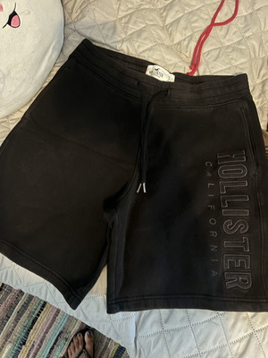 Hollister small size baggy shorts