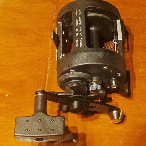 Fishing reel horizontal drum 3000 new