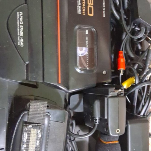 Hitachi VN-3280E videocamera used with 2 batteries, charger and case