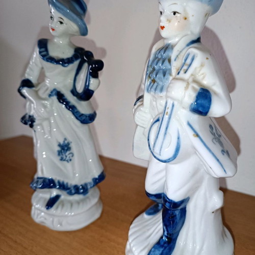 Vintage porcelain decorative Granny's figurines in excellent condition