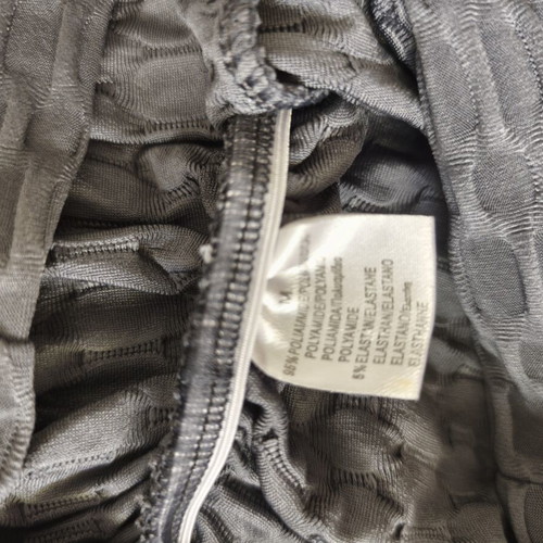 Women's leggings gray embossed like new, size M