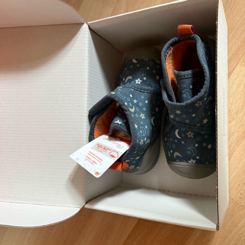 Biomecanics boy slipper size 22 like new