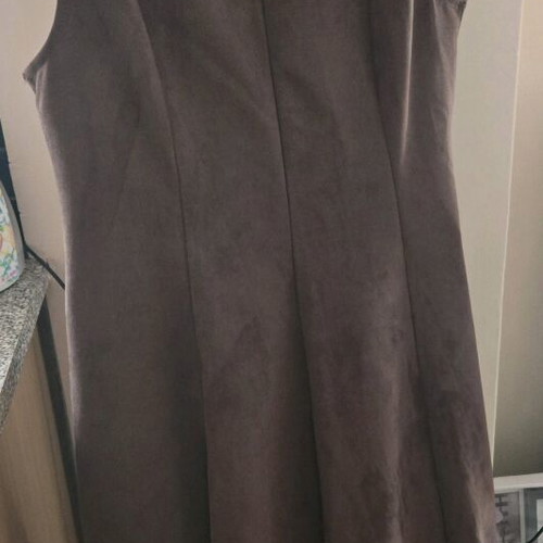 Sleeveless Alcantara Dress with Brooch new brown