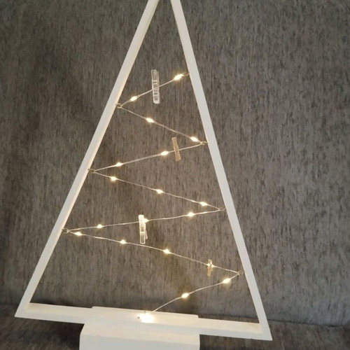 White wooden tree white, final price 2 euros