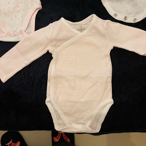Baby bodysuits used for 0-3 months, pack of 7 pieces