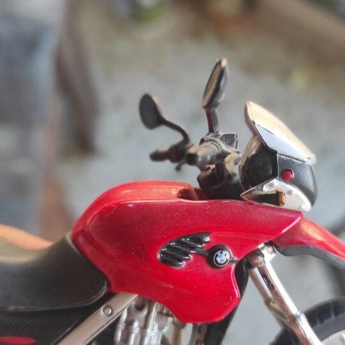 Maisto 2-Wheelers 1:18 BMW F650GS metal motorcycle model used