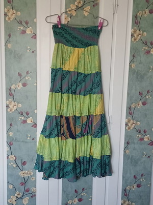 Boho silk skirt with ruffles, like new, multicolor green