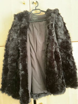 Γουνάκι συνθετικό με κουκούλα Zara μέγεθος M μαύρο σαν καινούργιο