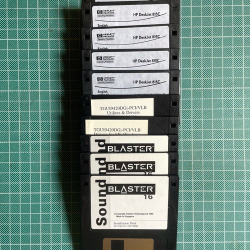 3.5” floppy disks like new, pack of 10 with drivers