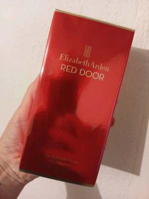 Red Door 100 ml Eau de Toilette new, women's perfume