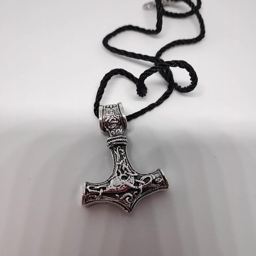 Thor's Hammer Pendant Necklace like new, silver metal with adjustable cord