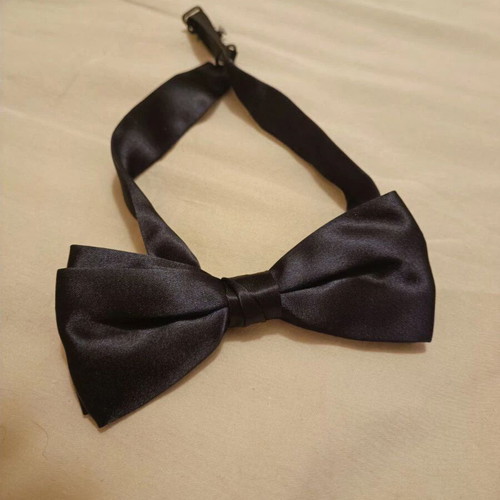 Rococo black vest size M new with bow tie gift