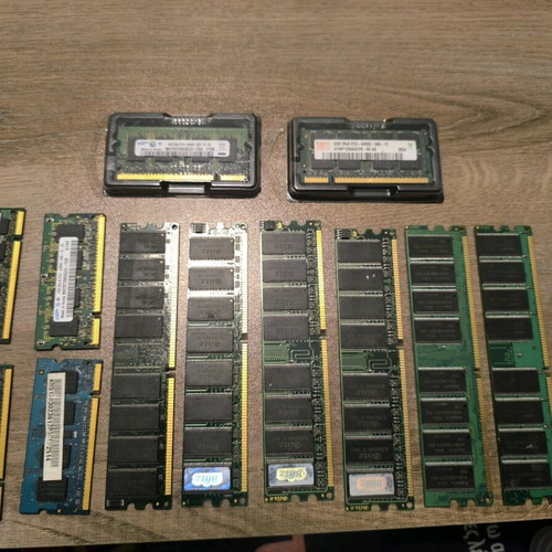 Ram DDR2 pack of 10, like new, mixed new and used