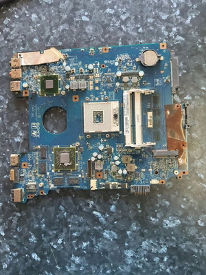 Sony Vaio SVE15 motherboard used, for spare parts, damaged