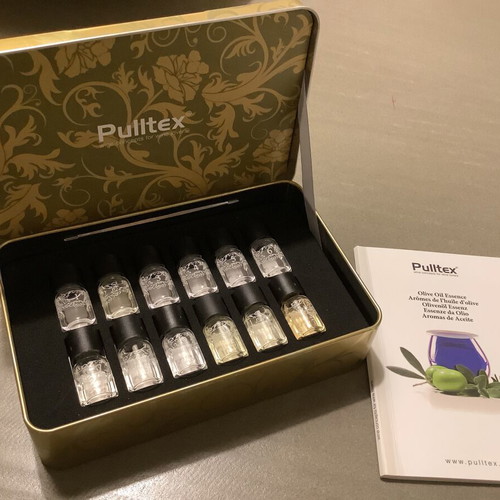 Pulltex set of 12 aromas for wine training like new